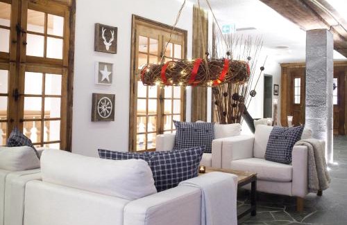 Engelberg Hotel | SPANNORT family home with common kitchen and self check-in