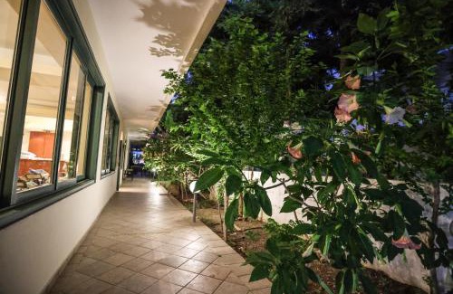 Polichrono Apartamento | Spanos apartments Anna's lodge