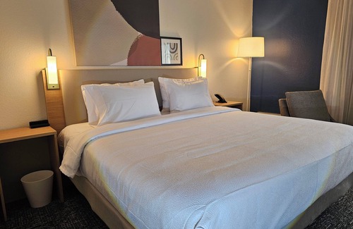 Downtown Chattanooga Hotel | Spark by Hilton Chattanooga Downtown