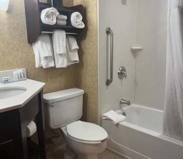 Briargate Hotel | Spark by Hilton Colorado Springs I 25 Central