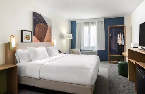 Gwinnett Place Hotel | Spark by Hilton Duluth