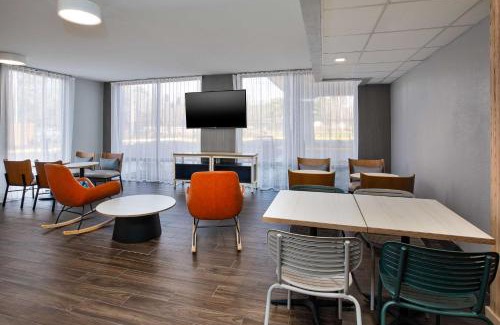 Tougaloo Hotel | Spark By Hilton Jackson Ridgeland