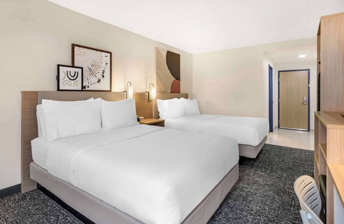Roanoke Hotel | Spark by Hilton Roanoke Airport