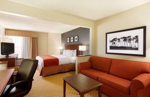 South Side Hotel | Spark by Hilton South East Corpus Christi