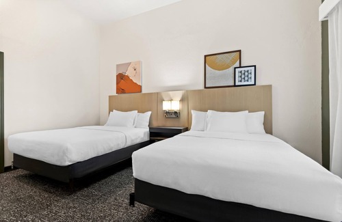 Panama City Beach Hotel | Spark by Hilton Panama City Beach