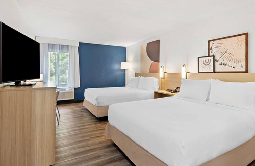 Winston - Salem Hotel | Spark by Hilton Winston-Salem University