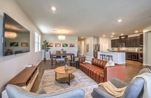 Henderson Casa | Sparkling 1-Story Pool & Spa in Inspirada!