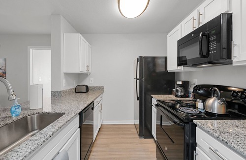 Pleasant Valley Casa | Sparkling 3BR 3BA Home I Free Hot Tub, Pool, Wi-Fi