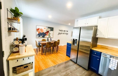Geyser Crest Casa | Sparkling Clean Saratoga home near SPAC & Track Pets