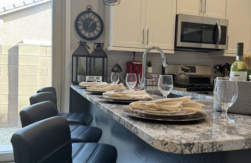 Buckeye Apartamento | SPARKLING CLEAN, Modern 1 BR Guesthouse
