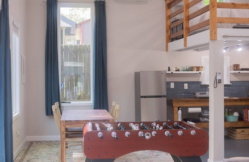 Reynoldstown Cabaña | Sparkling Clean Walkable King Bed Couples Retreat!