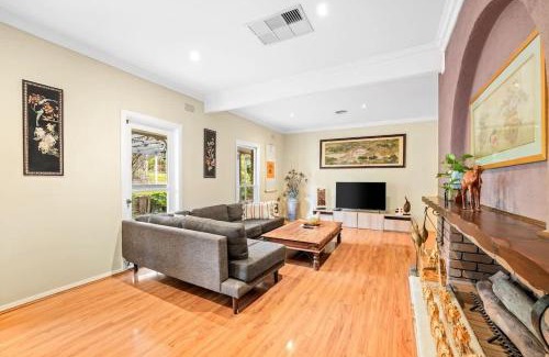 Donvale Casa | Sparkling Family Friendly Gem in Leafy Donvale