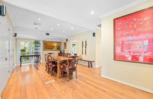 Donvale Casa | Sparkling Family Friendly Gem in Leafy Donvale