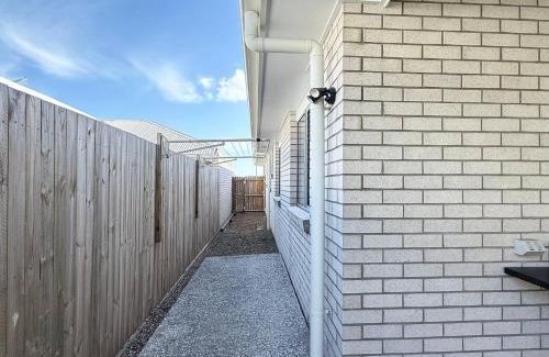 Park Ridge Casa | Sparkling New Home - Suburban Charm Awaits!