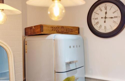 Westbourne Casa | Sparrow Cottage - Westbourne