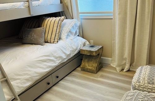 Gravenhurst Complejo | Sparrow Lake Gem! Come stay at Muskoka Beach House Restaurant and Resort