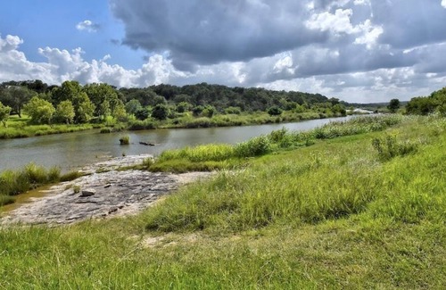 Johnson City Casa | Sparrow Ridge> Unparalleled Sunset Views, Private Texas Hill Country Retreat