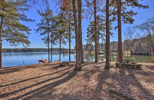 Milledgeville Casa | Sparta Lake Home with Deck and Boating Access!