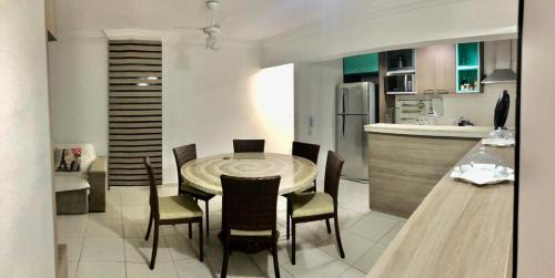 Indaia Apartamento | Spazio Felicita, Indaia, Bertioga, apartamento pé na areia