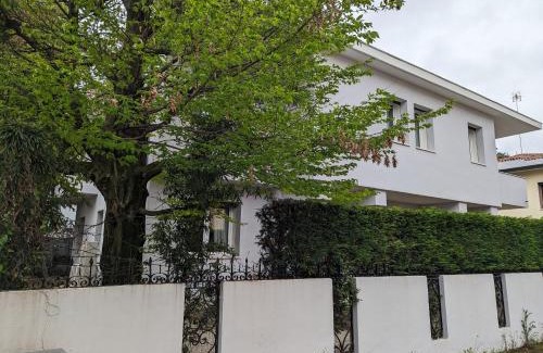 Guizza Apartamento | Spazioso Appartamento in casa singola Padova con giardino