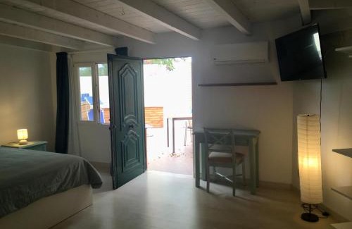 Bahia Calma Apartamento | spazioso e incantevole, funzionale, Wi-Fi, AC, patio, piscina condivisa