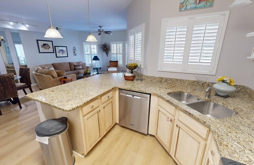 Holiday Isle Condominio | SPC 9136 - Ground Floor 2 BR short walk to beach right by pool by RedAwning