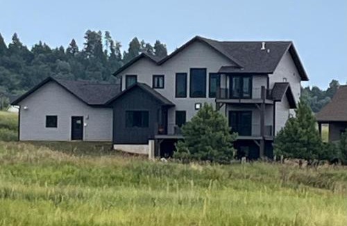 Spearfish Casa | Spearfish spacious home, exit 17, 10 miles to Sturgis Deadwood Spearfish