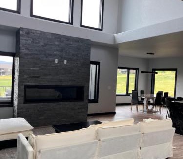 Spearfish Casa | Spearfish spacious home, exit 17, 10 miles to Sturgis Deadwood Spearfish