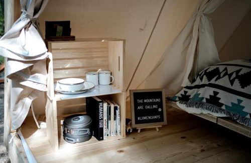 North Woodstock Otro | Special A-frame Safari Tent in North Woodstock, New Hampshire