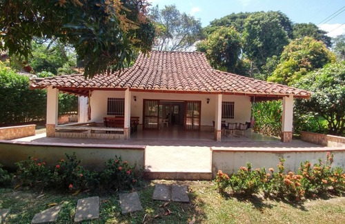 Olaya Cabina | ESPECIAL CABAÑA EN SANTAFÉ DE ANTIOQUIA