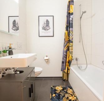 Basel City Centre Apartamento | Special EiNSTEiN II Apartment Basel, Messe Kleinbasel 10-STAR