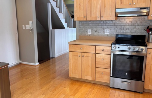 Southwest Harbor Casa | Special fall rates! Grandview near Acadia NP with pool, sauna, exercise room.