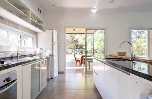 Del Viso Chalet De Esquí | Special home for Holidays pool and green park