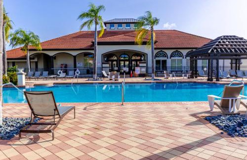 Bellavida Casa | Special Offer Fantastic Townhome with Pvt Pool and Lake view near Disney