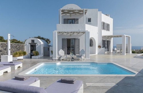 Akrotiri Villa | Oferta especial Impresionante villa familiar Hemera Holiday Home con vistas a la caldera