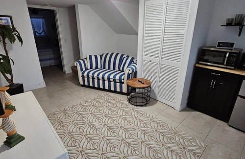 Hampton Homes Apartamento | SPECIAL RATES Merritt Island, Port Canaveral, USSSA - Private One bedroom Suite