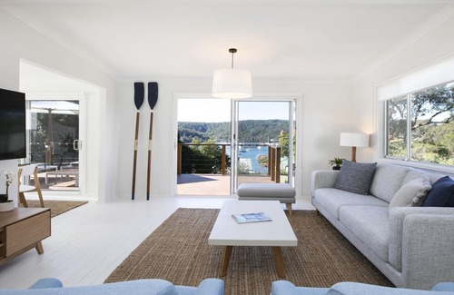 Hardys Bay Casa | Sunny Bayviews @ Killcare