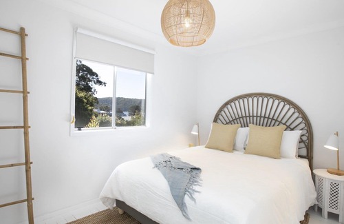 Hardys Bay Casa | Sunny Bayviews @ Killcare