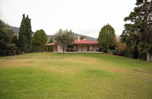 Chalcis Casa | special vacation home with Evia island landscapes. 5 min walk the beach