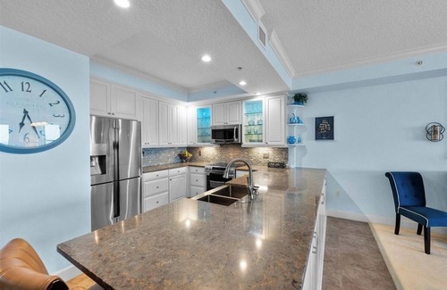 Bridgeport Heights Condominio | Spectacular Large Beachfront 3BR/3B 8th FL Condo w/Ocean/River Views & Amenities