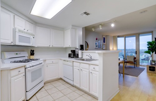 Ballston Apartamento | Spectacular 1 BR Condo at Ballston