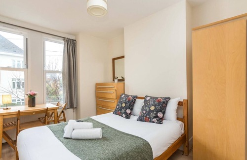 Askew Apartamento | Spectacular 2BD Flat in Shepherds Bush