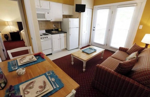 Lackey Complejo | Spectacular 3-bedroom resort in wonderful Williamsburg.