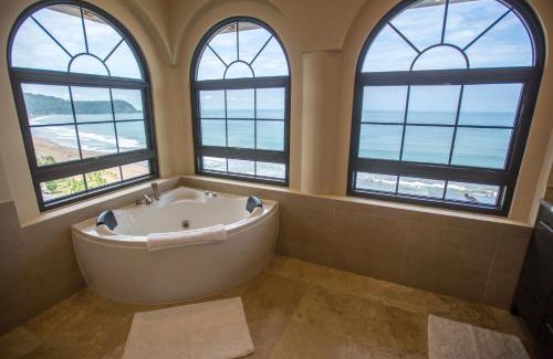 Barrio Los Faroles Apartamento | Spectacular 3 bedroom Penthouse at Crocs Resort Casino