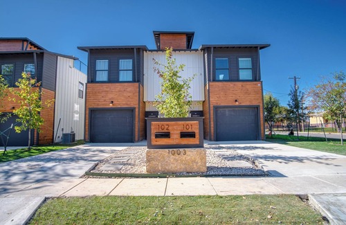 Denver Heights Apartamento | Spectacular 3 BR Plus 2 and a Half BA Apt Near Downtown