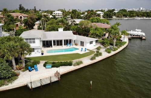 Bay Isle Casa | Spectacular Bay View Home, Gateway to Siesta Key and all of Sarasota