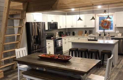Mountain View Cabina | NUEVA CABINA directamente a orillas del río Blanco!