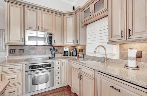 Satellite Beach Condominio | Spectacular direct ocean front condo with amazing views of the Atlantic