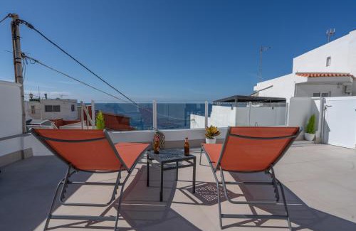 Bocacangrejo Casa | Spectacular Cave with two large terraces (70m2) by the sea