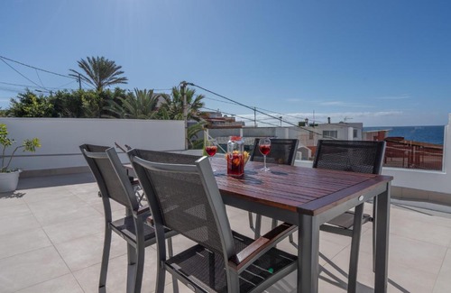 Bocacangrejo Casa | Spectacular Cave with two large terraces (70m2) by the sea